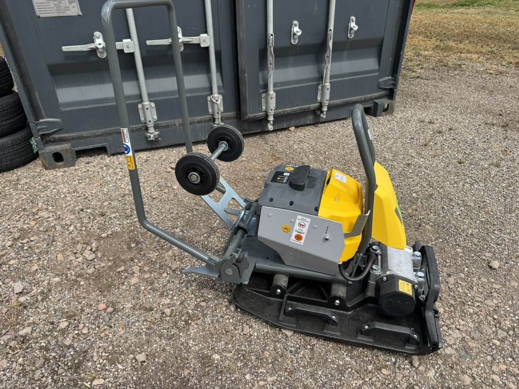Rüttelplatte 150 kg zum Verdichten, mietbar in Alzey