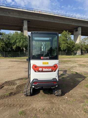Bobcat Logo am Heck des E16 Kompaktbaggers